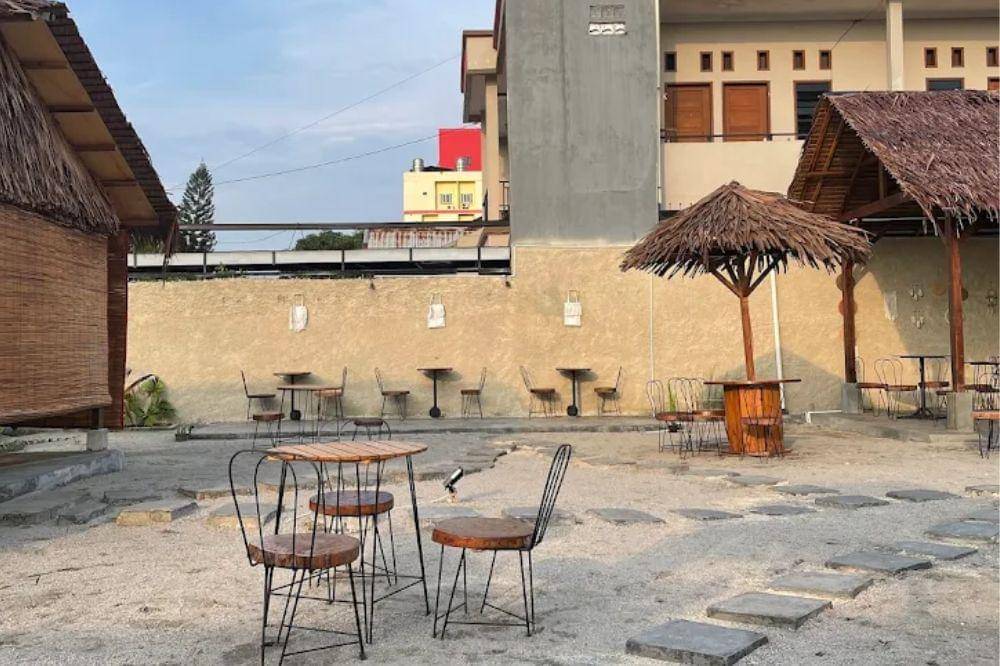 Ltropico - 10 Tempat Nongkrong di Medan yang Bikin Betah Berlama-lama (1).jpg