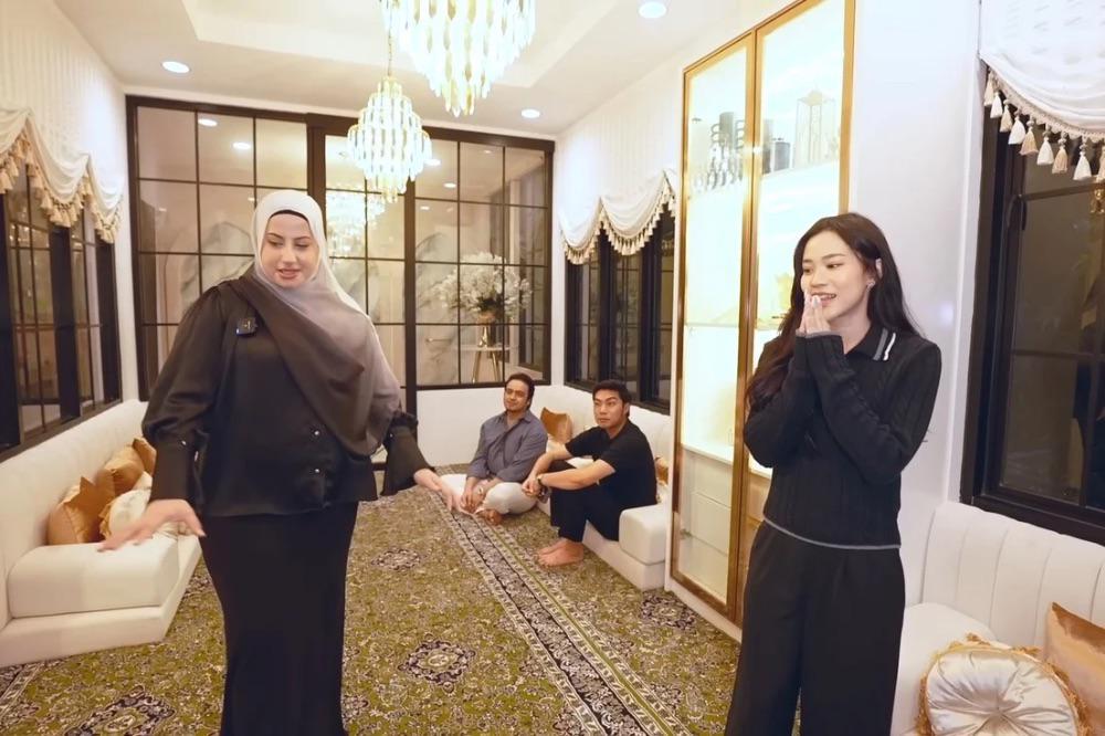 5 Foto Musala di Rumah Tasyi Athasyia, Terinspirasi Masjid Nabawi