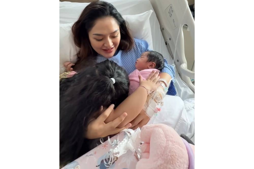 Momen Xandraya Digemesin Xarena, Anak Siti Badriah dan Krisjiana 6.png