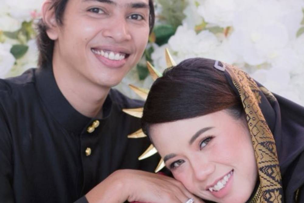 Meskipun merasa insecure, sang suami tetap memberikannya semangat.png