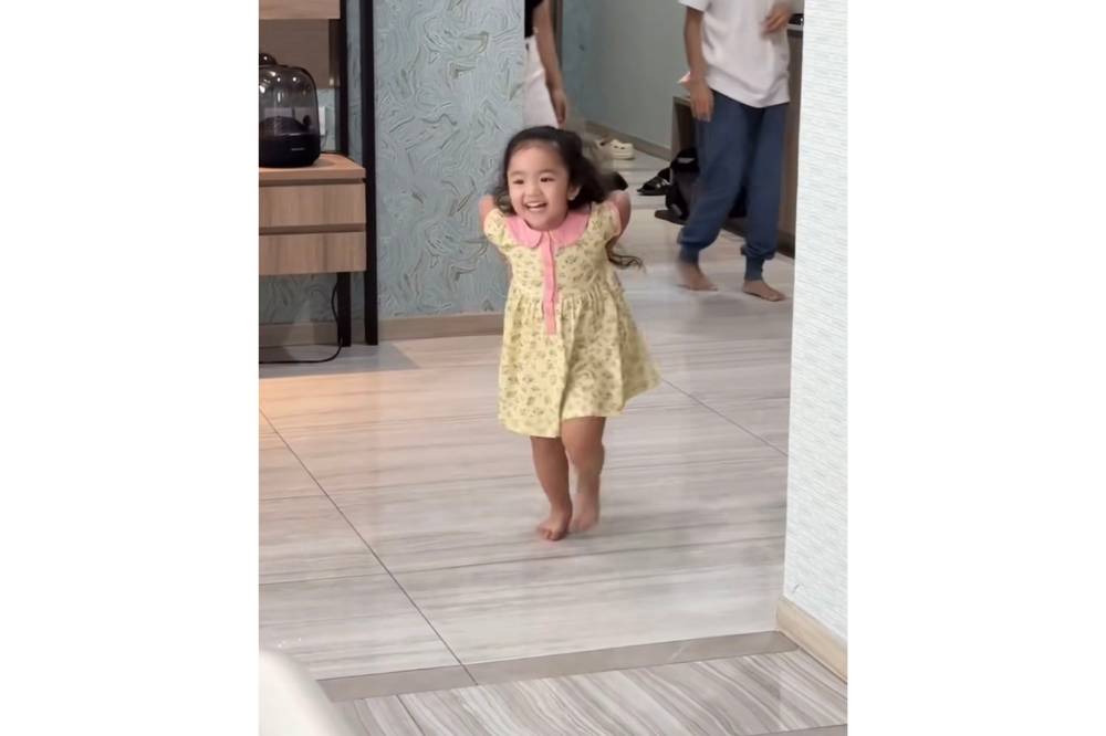 Momen Xandraya Digemesin Xarena, Anak Siti Badriah dan Krisjiana 2.png