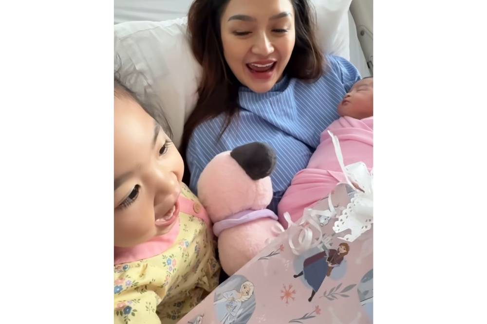 Momen Xandraya Digemesin Xarena, Anak Siti Badriah dan Krisjiana 5.png