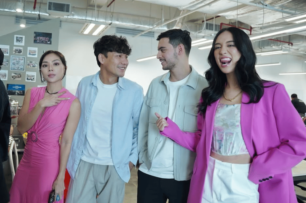 Para pemain series Swipe Right