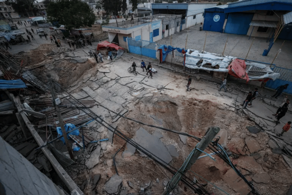 Tampak halaman salah satu rumah sakit di Gaza Utara setelah serangan