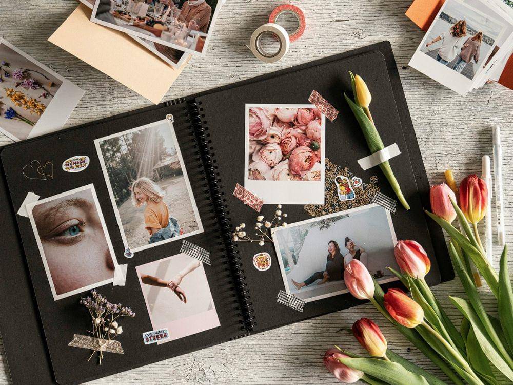 ilustrasi scrapbook (unsplash.com/Kristyna Squared.one )