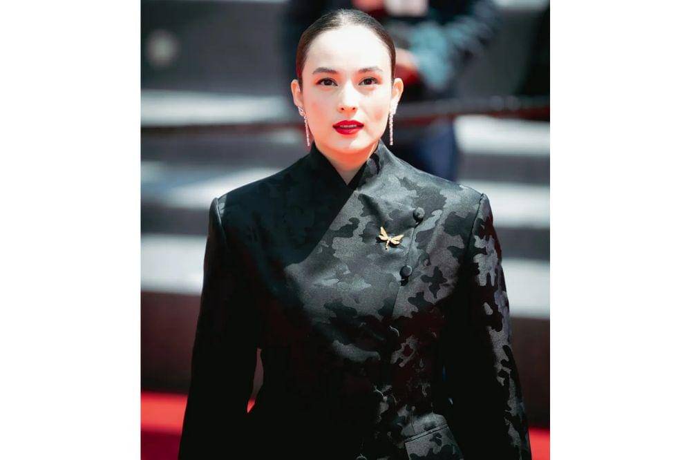 potret chelsea islan cannes 4.jpg
