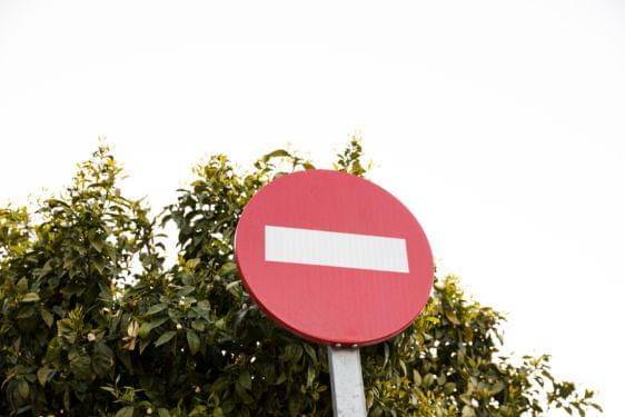 Mengenal Rambu Lalu Lintas, Setiap Warna Punya Arti Berbeda 3.jpg