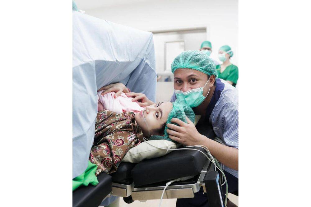 rizky febian dan mahalini.jpg