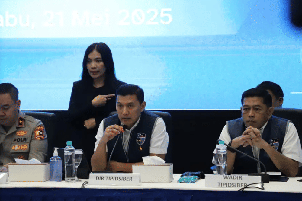Konferensi Pers Bareskrim Polri mengenai Grup Facebook inses 2