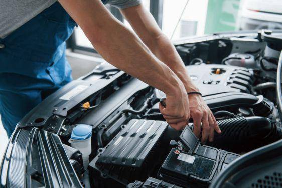 9 Penyebab Aki Mobil Tekor Padahal Masih Baru, Wajib Kamu Waspadai! 8.jpg