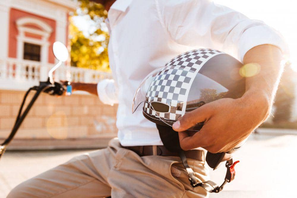 7 Cara Merawat Helm agar Tidak Berjamur, Mudah Dilakukan