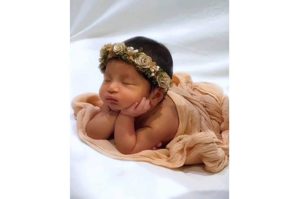 Newborn Photoshoot Anak Kedua Siti Badriah 2.png