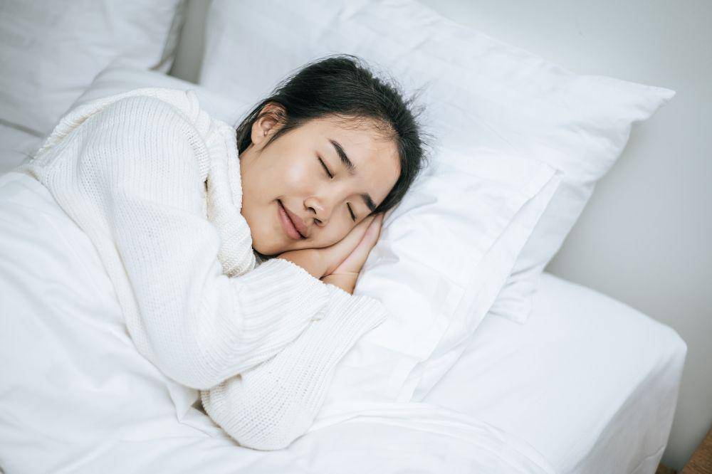 perempuan tidur.jpg