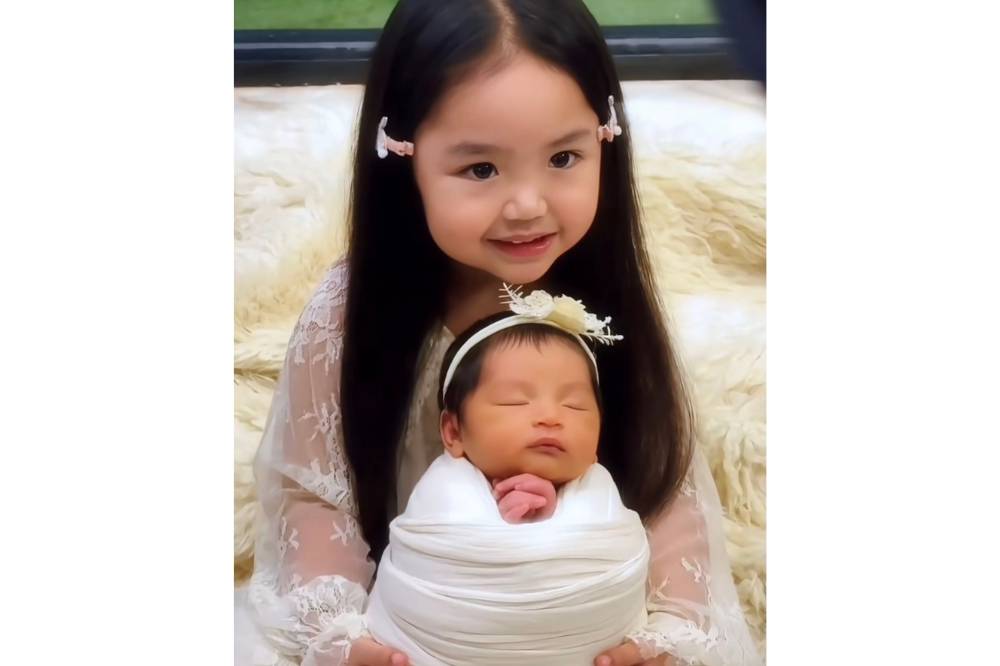 Newborn Photoshoot Anak Kedua Siti Badriah 6.png