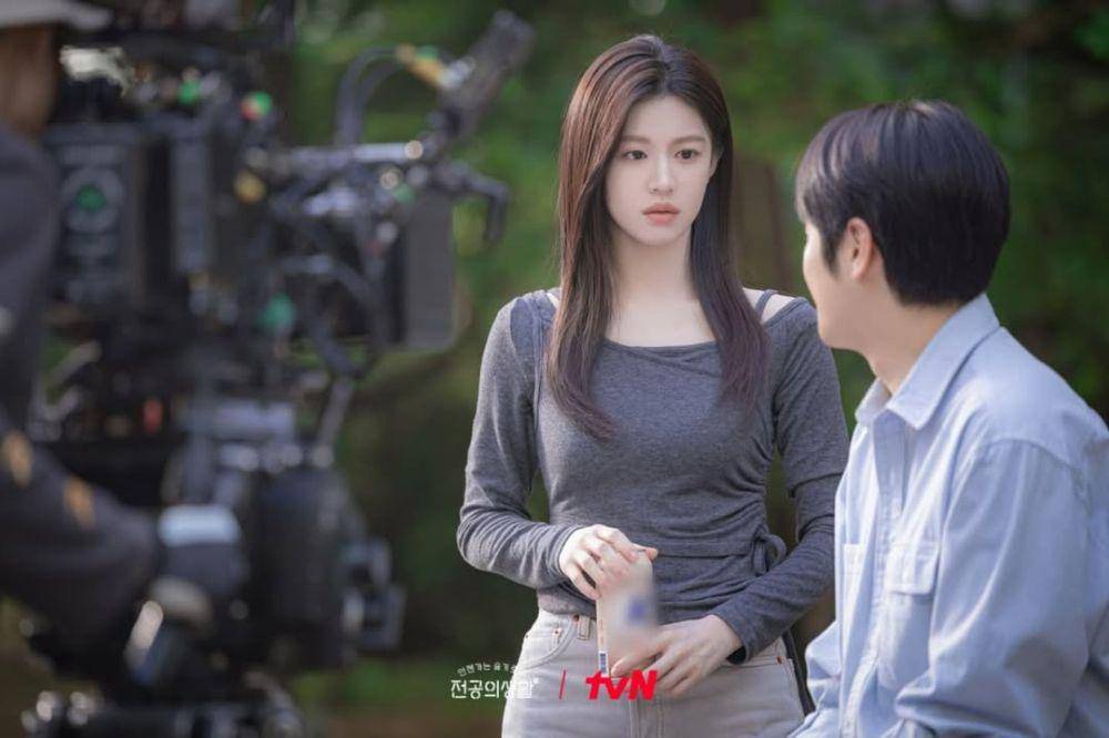 Potret Go Yoon Jung 5.jpg