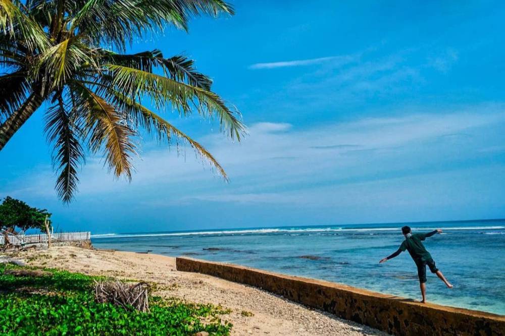 12. 15 Pantai di Lampung yang Menarik Dikunjungi Bersama Keluarga.png