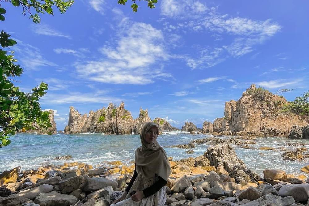 4. 15 Pantai di Lampung yang Menarik Dikunjungi Bersama Keluarga.png