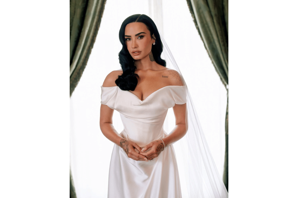 Demi Lovato  (1).png