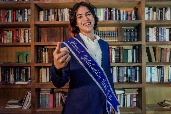 13 Foto Transformasi El Rumi dari Kecil hingga Sekarang