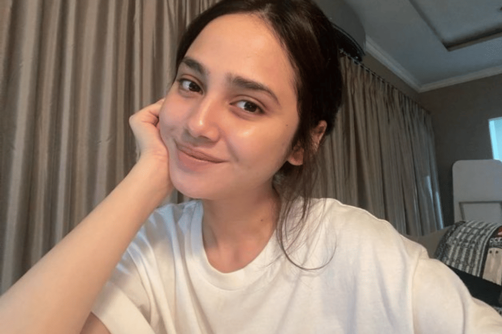 10 Foto Transformasi Syifa Hadju dari Kecil hingga Sekarang 8.png