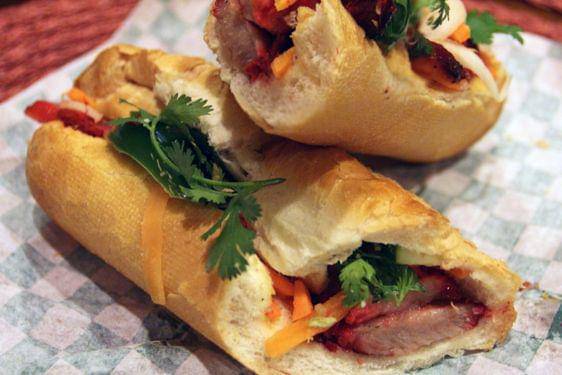 10 Kuliner Khas Vietnam, Wajib Dicoba Saat Liburan 4.jpg