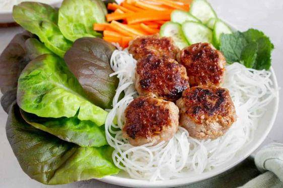 10 Kuliner Khas Vietnam, Wajib Dicoba Saat Liburan 6.jpg