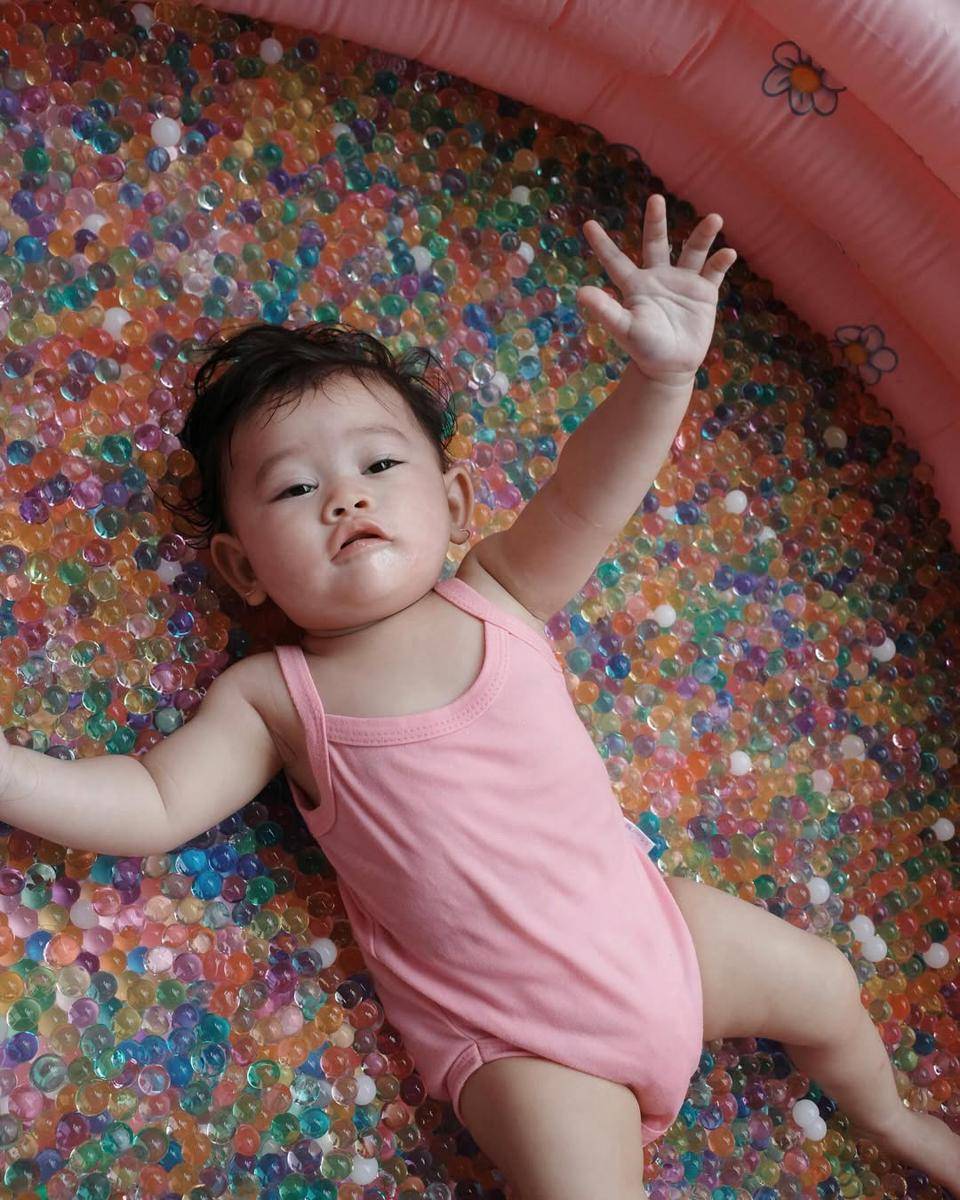 Foto Biel Anak Denny Sumargo dan Olivia dalam Berbagai Ekspresi (7).jpg