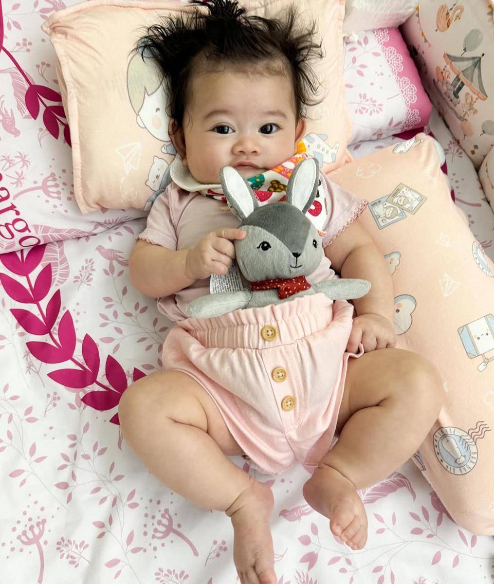 Foto Biel Anak Denny Sumargo dan Olivia dalam Berbagai Ekspresi (4).jpg