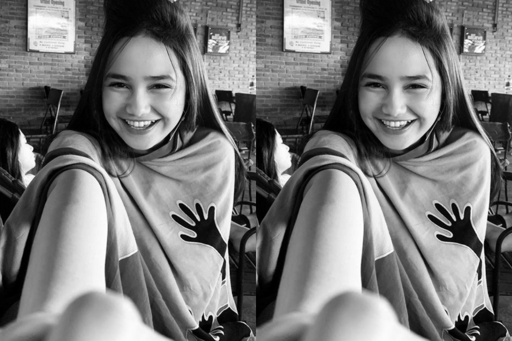 10 Foto Transformasi Syifa Hadju dari Kecil hingga Sekarang 7.png