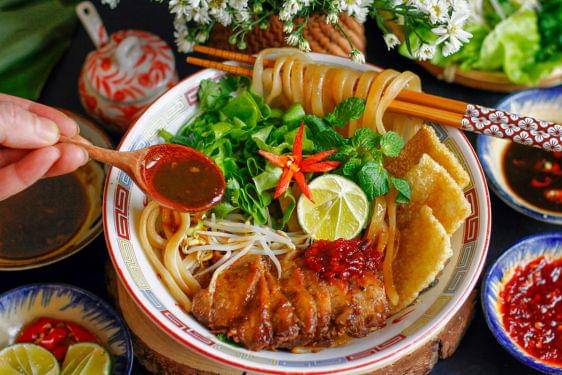 10 Kuliner Khas Vietnam, Wajib Dicoba Saat Liburan 7.jpg