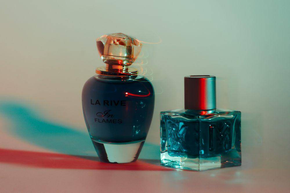 ilustrasi parfum (unsplash.com/LaraJohn)