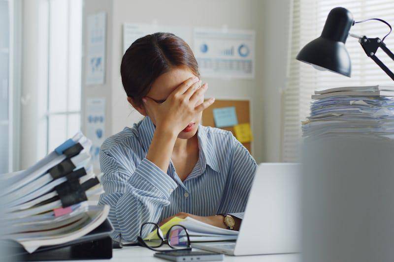 https://unsplash.com/photos/tried-young-asian-office-employee-feeling-sick-and-have-a-headache-from-a-long-working-day-at-office-gpnFPMj1BCQ
