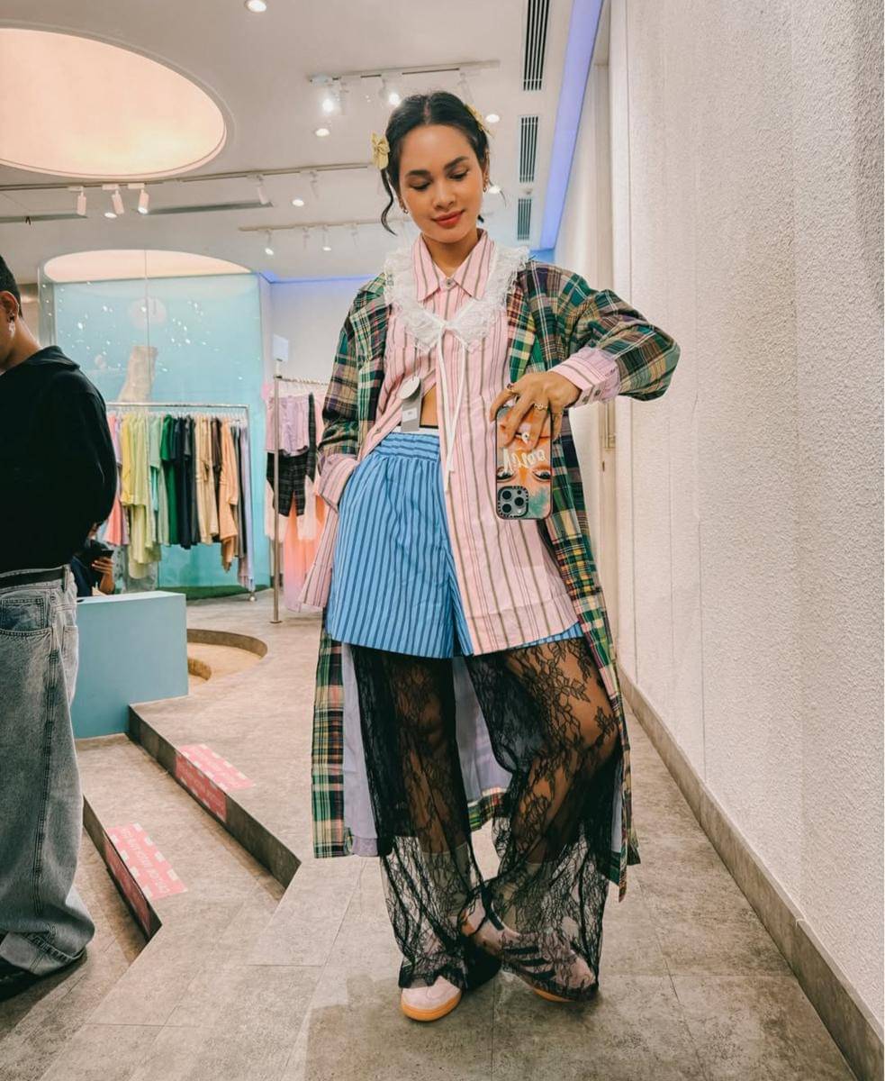 Fashion tumpuk ala Andien