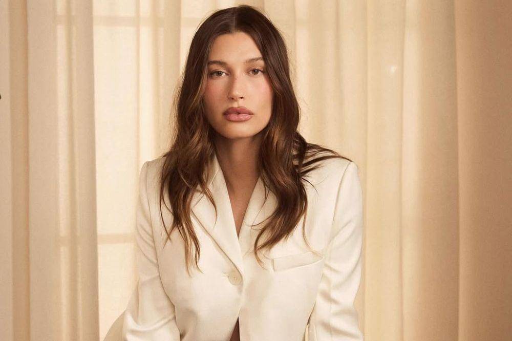 Rhode Milik Hailey Bieber Diakuisisi e.l.f. Beauty Senilai 16,2 T (1).jpg