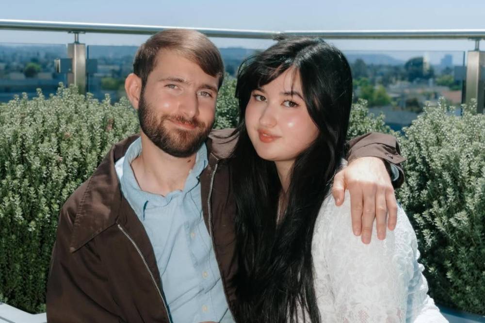 Stephanie Poetri dan suaminya