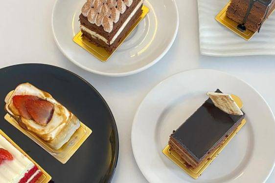 10 Toko Kue Jogja Terdekat, Surganya Pecinta Dessert Lokal 5.jpg