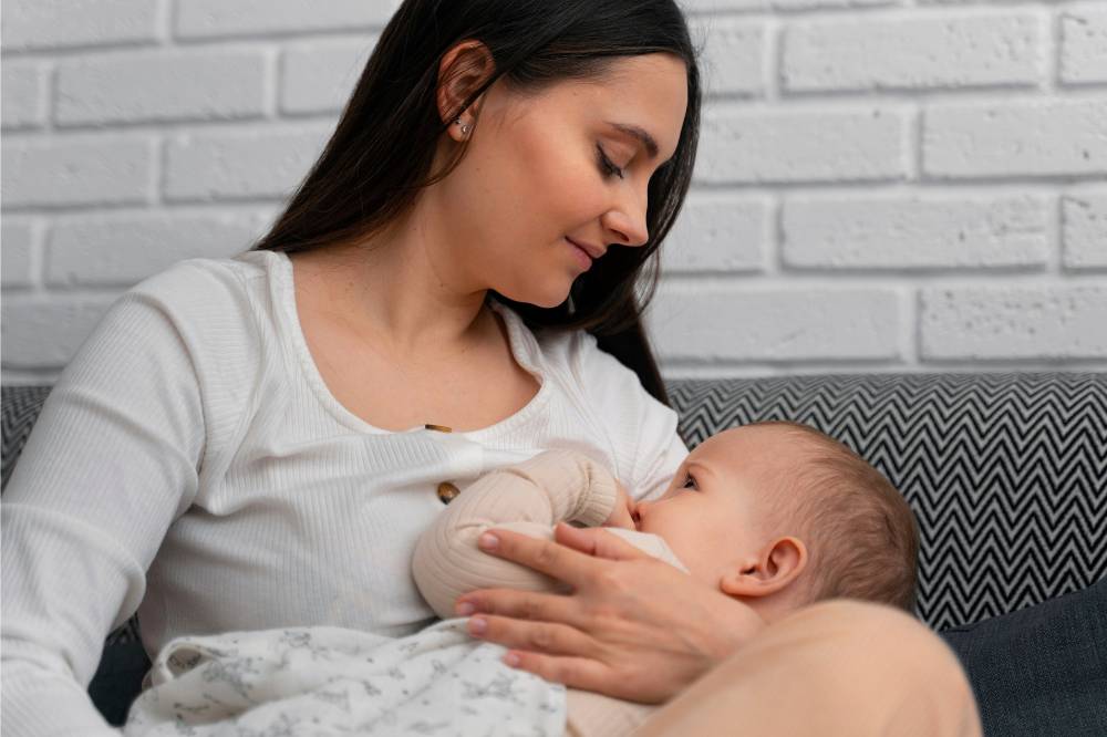 7 Perlengkapan yang Harus Dibawa Ibu Menyusui saat Kembali Bekerja!