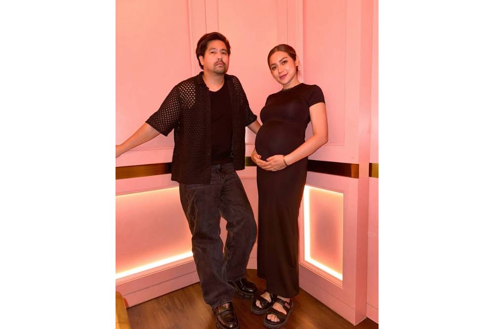 Artis Pamer Baby Bump Bersama Saudara 4.png