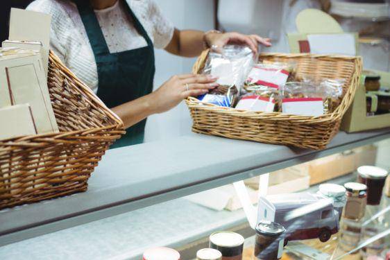 7 Toko Kue Jakarta Timur Terdekat, Tersedia Aneka Jajanan Tradisional 1.jpg