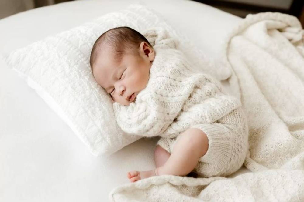 Newborn pulas tertidur .png