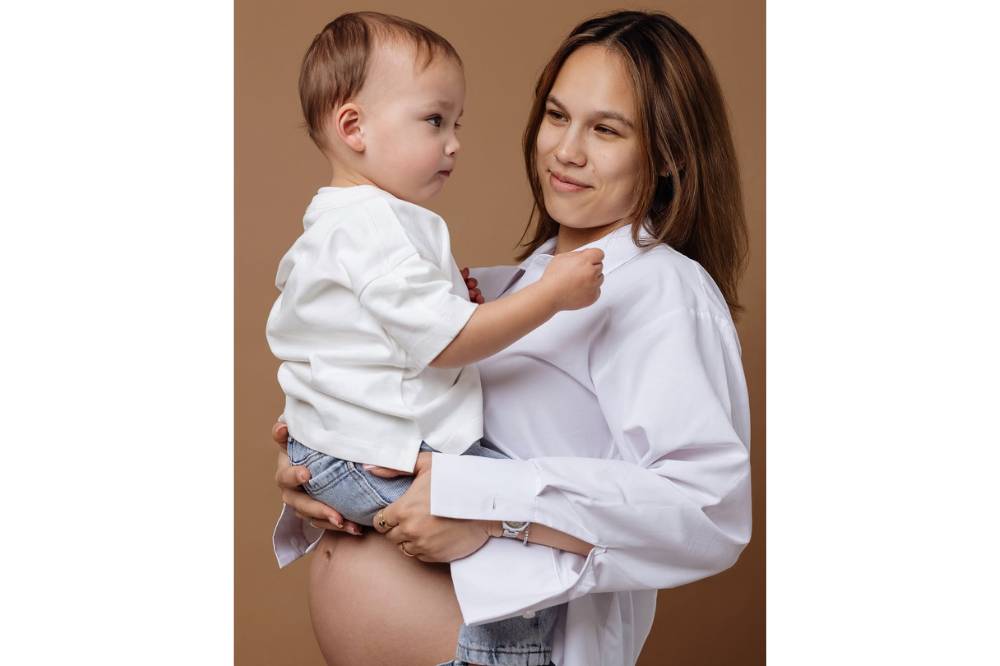 Foto Istri Eliano Reijnders Pamer Baby Bump 6.png