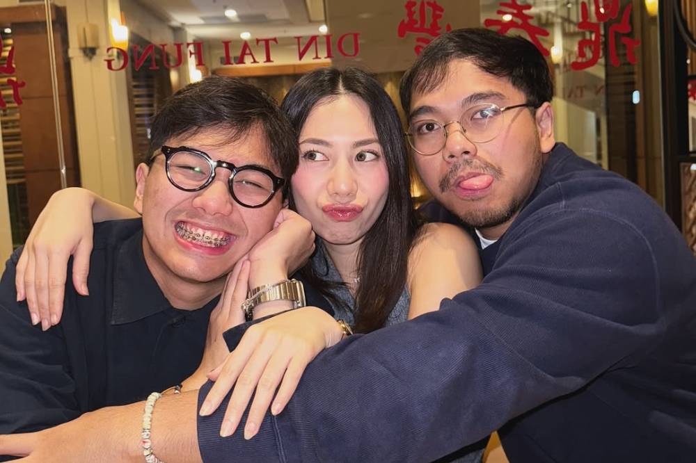 Abel Cantika bersama adik-adiknya