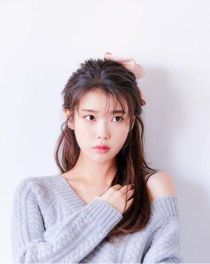 IU