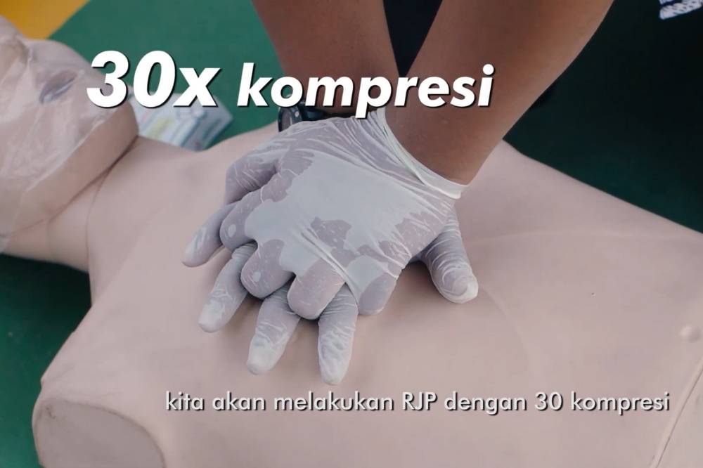 Kompresi pertama