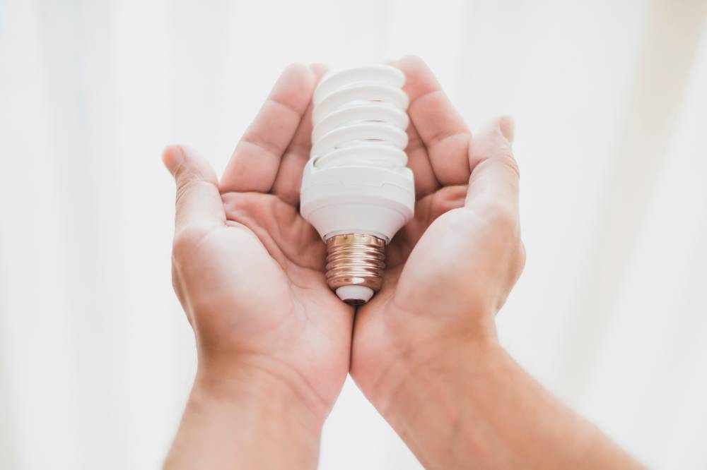 Penyebab Lampu Kedap-Kedip