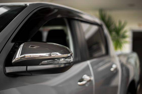 Apa Perbedaan Warna Silver dan Abu-Abu pada Mobil_ Pilih yang Tepat! 4.jpg