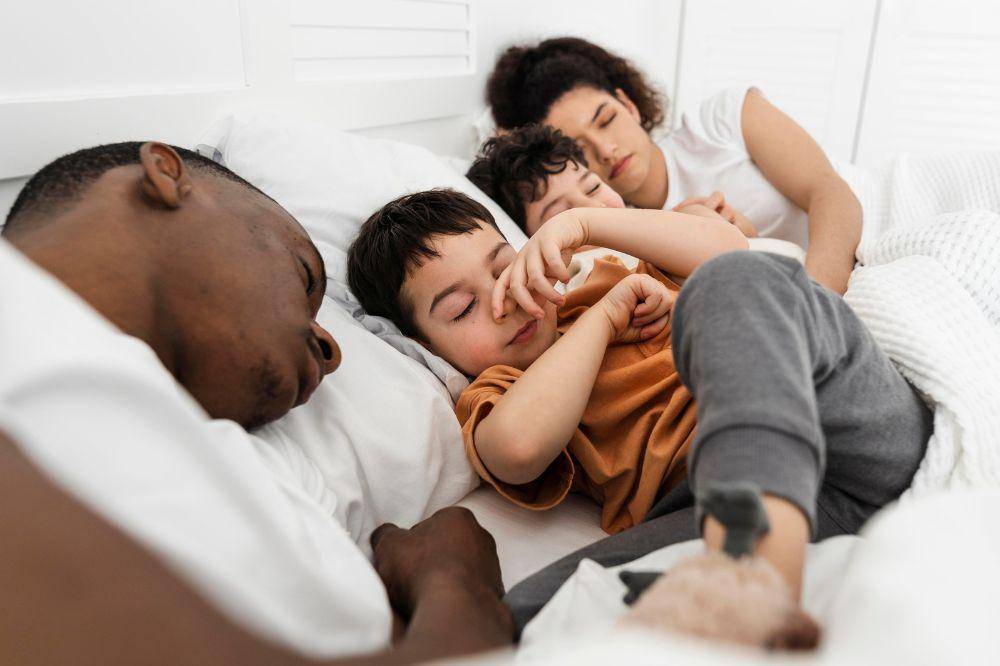 Anak-anak tidur bersama orangtua