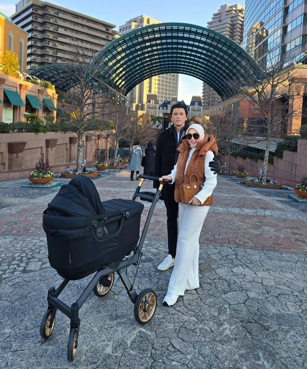 Stroller Anak Artis dengan Harga Fantastis 8.jpg
