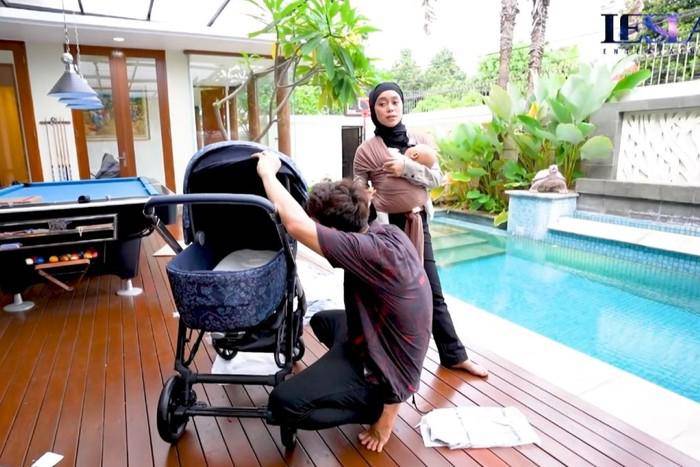 Stroller Anak Artis dengan Harga Fantastis 2.jpg