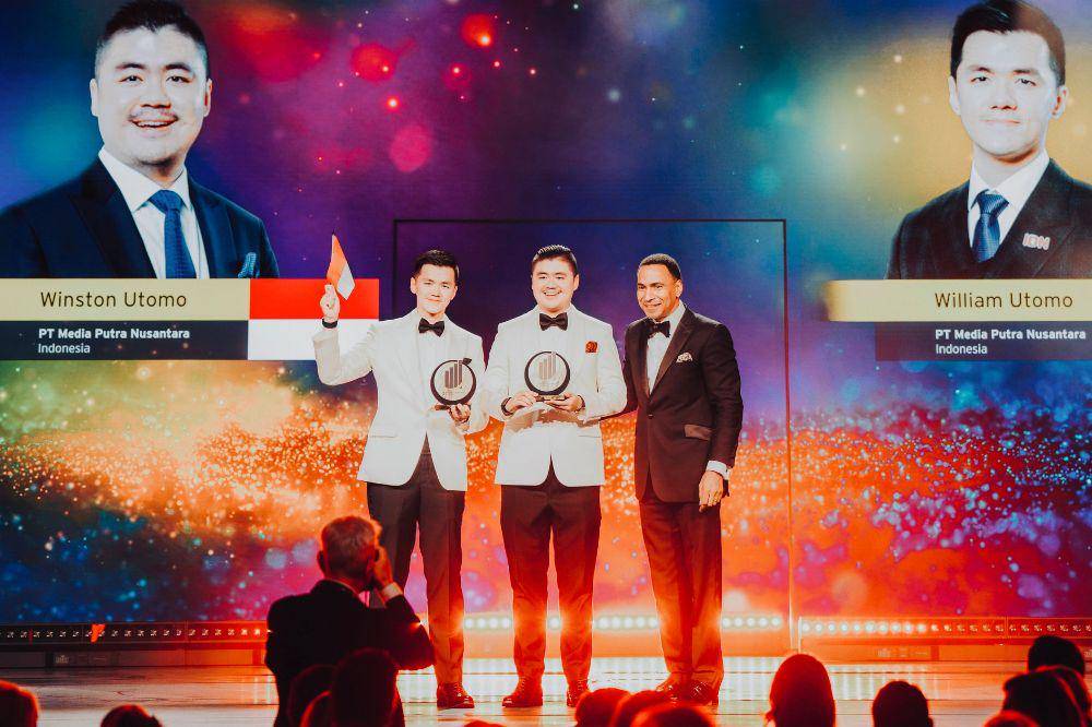 Winston Utomo dan William Utomo Menerima Penghargaan EY World Entrepreneur of the Year 2025